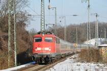110 454-6 f�hrt bei bestem Licht durch K�ln-West. Gruss an die anderen Fotografen. Aufgenommen am 04/01/2011.