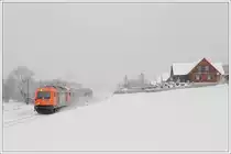 GKB R 4367 als S6 von Graz �ber Werndorf nach Wies Eibiswald, mit RTS 2016 905 als Zuglok, aufgenommen nach Deutschlandsberg bei den Teichen in Kresbach am 18.12.2010.