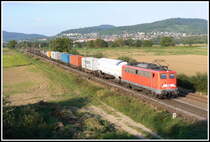 Einen modellbahngerechten Zug hatte 140 390 am Haken, als sie am 12.09.2007 Gro�sachsen-Heddesheim passierte.