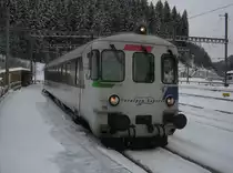 IR VAE 2410 mit BDt 199 in Biberbrugg, 29.12.2010.