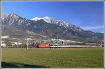 IR1780 in der Herrschaft bei Maienfeld mit Vilan im Hintergrund. (04.01.2011)