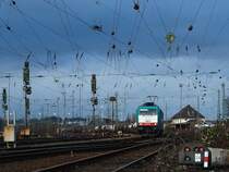 Cobra 186 219 (2827) verlt mit einem Kesselzug am 08.01.2010 Aachen West auf dem Weg nach Belgien. Nach der Aufnahme hatte ich gerade noch Zeit mein Auto trocken zu ereichen bevor es heftig regnete.