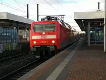 DB 120 208-4 mit dem RE9 nach Siegen am 8.1.11 in K�ln Ehrenfeld