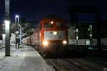 Die zahlreichen Ausf�lle bei den Triebwagen der Baureihe 612 sorgen wieder f�r einen interessanten Ersatzverkehr auf der Strecke Erfurt - Gera - Altenburg. Am 8.1.2011 stand 232 904-3 in Erfurt mit dem RE 3631 nach Altenburg in Erfurt Hbf abfahrbereit.
