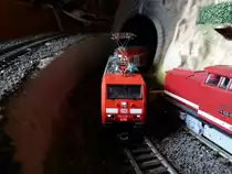 BR 189 015 mit einer Doppelstockgarnitur der ersten Generation.