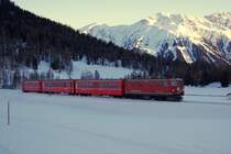 Mit den neuen Allegra-Triebzgen wurde auch das Schicksal der Ge 4/4 I besiegelt. Eine Lok wurde bereits verschrottet, den anderen wird es ebenfalls so ergehen. Ein Grund also, nach Davos zu reisen, wo sie diesen Winter noch vor den Skizgen zum Einsatz kommen. Auf dem Bild zu sehen ist die Ge 4/4 I 602, die mit ihrem Pendelzug die letzten Meter hinauf nach Davos Wolfgang bezwingt.  (5.1.11)