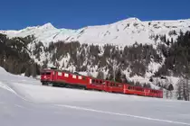 Ge 4/4 I 610 n�hert sich am 5.1.11 bei traumhaftem Winterwetter Davos Wolfgang.
