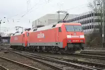Zwei BR 152 041-0 und BR 152 097-2 von Railion rangieren in Aachen-West.
9.1.2011