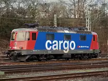 Die Loks der SBB sehen immer aus als w�ren sie gerade gewaschen worden, 421 380-7 verbringt am 16.01.2011 das Wochenende in Aachen West.