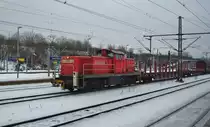 Mit einem �bergabezug aus Kassel Bettenhausen kommt 294 724-0 in Richtung Kassel Rbf durch Kassel Wilhelmsh�he. Aufgenommen am 06.01.2011.