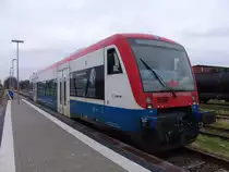 650 562-1 als PEG79677 von Meyenburg Richtung Pritzwalk kurz vor der Abfahrt im Bahnhof Meyenburg.(16.01.2011)
