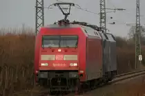 101 012 zieht am 16.1.11 MRCE ES 64 U2-014 durch D�sseldorf-Angermund