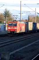 Am Sonntag den 16.1.2011 kommt die 185 318-1 mit einem G�terzug durch den Bahnhof Langerwehe in Richtung Aachen gefahren. Es steht zu vermuten das sie nach Belgien �ber Aachen West fahren wird.