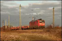 185 149 (9180 6185 149-2 D-DB) hat den CS 61147, Hanekenf�hr - Dinslaken, am Haken. (16.01.2011)
