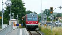 614 014 f�hrt auf dem Weg nach Markt Erlbach am 2.7.08 in den Haltepunkt Wilhermsdorf Mitte ein.