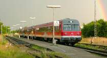 614 014 am 2.7.08 unter einem Regenbogen in Markt Erlbach. J�rg Sch�fer nahm dieses Bild mit Blick Richtung S�den auf.
