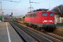 Mit einem Autozug druchf�hrt 139 554-0 Rheydt Hbf in Richtung Aachen. 29.1.2011