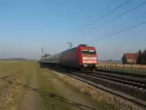 101 088-3 als IC 132 von Norddeich Mole nach K�ln f�hrt durch die D�lmener Bauernschaft Weddern. 29.01.2011