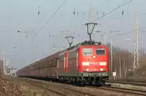 Die 151 152-6 fuhr am 29.01.2011 mit der 151 108-8 durch Ratingen Lintorf.