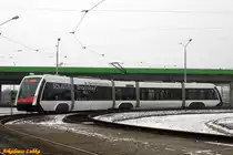 Niederflur-Stra�enbahn-Prototyp SOLARIS  Tramino  - 451, der erste Tag im Linie-Testbetrieb des Wagens auf Posener Stra�en, Os. Sobieskiego, 29.01.2011
