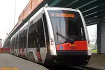 Niederflur-Stra�enbahn-Prototyp SOLARIS  Tramino  - 451, der erste Tag im Linie-Testbetrieb des Wagens auf Posener Stra�en, G�rczyn, 29.01.2011
