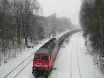 232 665-0 verl�sst am 03.02.11 bei Schneefall Marktredwitz in Richtung Hof.