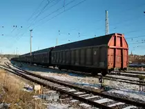 Abstellte Hbbills-Wagen am 28.Januar 2011 sorgen daf�r das nicht alle G�tergleise in Bergen/R�gen leer sind.