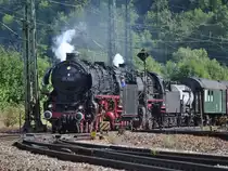 Die 01 1066 als Vorspann. Die beiden ladies unterwegs nach Amstetten. Hier bei der Einfahrt in den Bahnhof Geislingen, wo der Zug zur Parallelfahrt �ber die Geislinger Steige nach Amstetten getrennt wurde.