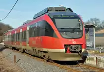 644 051 RB23 von Bad-M�nstereifel nach Bonn an der Haltestelle Iversheim - 02.02.2011