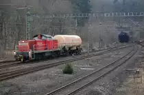 294 680-4 mit FZT 54358 Paderborn Gbf - Ottbergen, bei der Einfahrt in den Bbf Langeland, 10.02.2011.