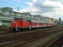 Die 362 887 am 6.08.2008 bei einer Rangierfahrt im Regensburger Hbf. 