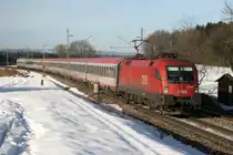 1116 002-5  EC 111 nach Klagenfurt, zus�tzlich mit einem slovenischen und serbischen Kurswagen bei �bersee am 06.02.2011