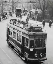 NZH A313 mit tramlinie 1 von Haarlem nach Heemstede, archiv von mein vater .. ab morgen eine neue Kamera n�mlich ein Nikon D3X ....
