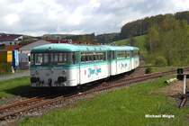 Ulmer Spatz auf der Strecke Kleinengstingen-Schelklingen kurz nach der Ausfahrt aus dem Bahnhof Kleinengstingen.
05/2005