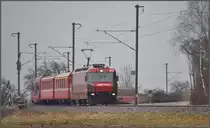 RE1049 mit Ge 4/4 III 642  Breil/Brigels  ist zwischen Malans und Seewis auf dem Weg nach Davos Platz. (16.02.2011)