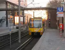 SSB 3082 als U6 von Gerlingen nach Fasanenhof Schelmenwasen, an der Haltestelle Albstra�e in Stuttgart-Degerloch; 16.01.2011