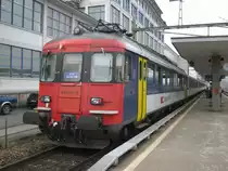 Ersatz S24 20452 mit doppel RBe 540 Pendel (540 071 und 540 045, andere Seite) im Bahnhof Horgen Oberdorf, 15.02.2011.
