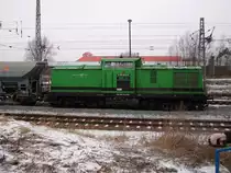 V100-BUG-01 mal von der Seite,bei Schotterarbeiten am 01.Februar 2011 in Bergen/R�gen.