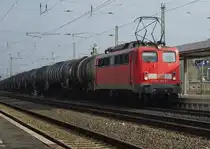 140 501-8 mit Kesselwagenzug in Fahrtrichtung S�den. Aufgenommen am 16.02.2011 in Eichenberg.