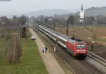 101 063-6 mit dem EC 101 (Hamburg Altona-Chur) bei Denzlingen 19.2.11