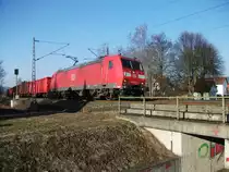 185 066 ist am 23.02.11 mit einem Gemischten G�terzug bei Ha�lach Richtung Kronach unterwegs.