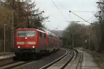 RE 10918/46 mit 111 079 und 111 038 am Zugschluss nach Aachen in Nothberg am 13.02.2011