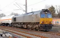Die 266 105-6 biegt gleich mit ihrem Gaswagenganzzug in die Strecke nach Odenkirchen (KBS 465) ab um nach K�ln zu kommen. 2.3.2011