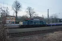 Endlich hat's mal geklappt! Nachdem sie tagelang rauf und runter gefahren ist, leider immer zu fr�h (dunkel) oder zu sp�t (dunkel), konnte 194 178 am 23.02.2011 (Cantus-Bahn sei Dank) beim Signalhalt im Bahnhof Eschwege West gestellt werden. Unterwegs war sie mit einem Containerzug in Richtung Norden.