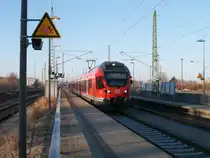 Der zweite RE am Tag aus Rostock erreichte am 07.M�rz 2011 den Bahnhof Bergen/R�gen,der vom 429 026 gefahren wurde.