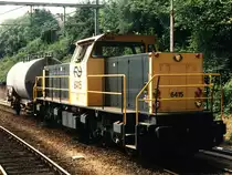 6415 mit �bergabeg�terzug 55504 Tiel-Arnhem auf Bahnhof Arnhem am 26-6-1996. Bild und scan: Date Jan de Vries.