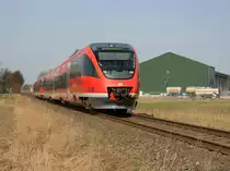 643 072 und 643 035 sind zusammen als Lr92024 von Gronau (Westf) nach Coesfeld (Westf) unterwegs.
Dort werden dann beide Triebwagen betankt, da M�nster - Altenberge auf Grund von Bauarbeiten gesperrt ist.
Rosendahl-Holtwick, 12.03.2011