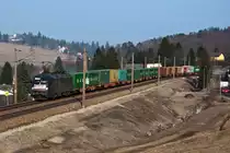 ES64 U2-005 ist mit TEC 43942 um 16:20 zwischen Rekawinkel und Eichgraben-Altlengbach nach Passau unterwegs. Die Aufnahme entstand am 12.03.2011.