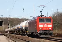 185 074-2 mit Kesselwagen Richtung Bonn durch K�ln-West, 7.3.11