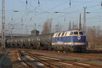InfraLeuna 205 kommt am 28.01.2011 mit einem Kesselwagenzug durch Angerm�nde gefahren